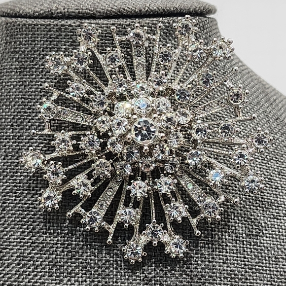 Vintage Rhinestone Brooch, 2.5" Starburst Design - Picture 2 of 9